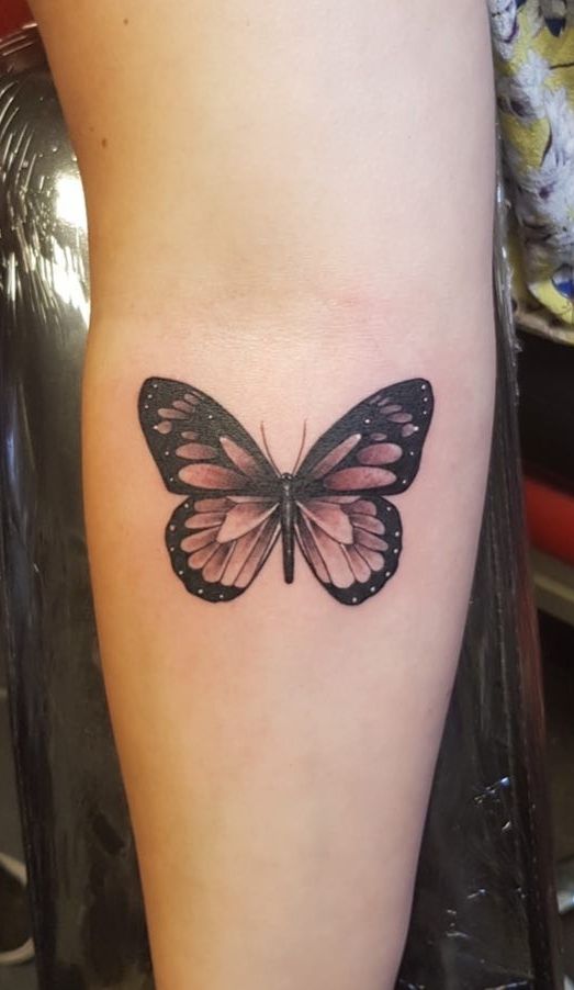 Tatuajes de nombres gabriela en el brazo 9