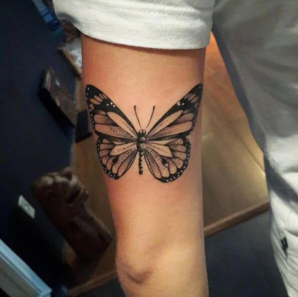 Tatuajes de nombres gabriela en el brazo 21