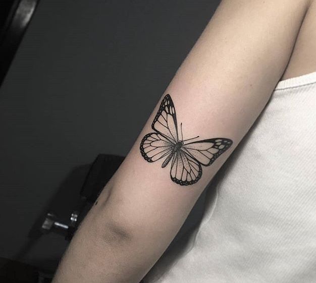 Tatuajes de nombres gabriela en el brazo 4