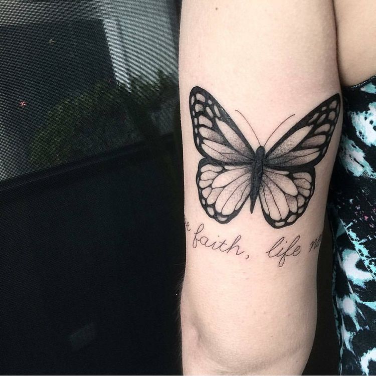 Tatuajes de nombres gabriela en el brazo 68