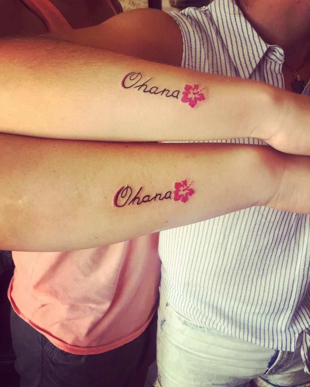 Tatuajes de nombres genesis 8