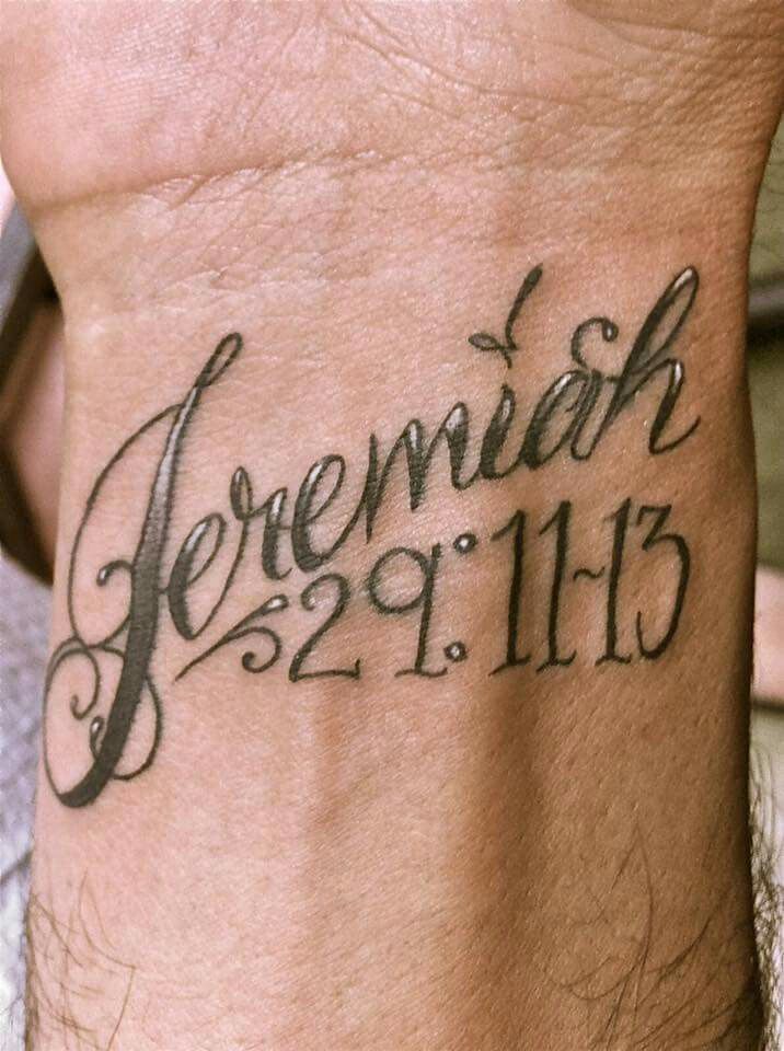 Tatuajes de nombres jeremias 43