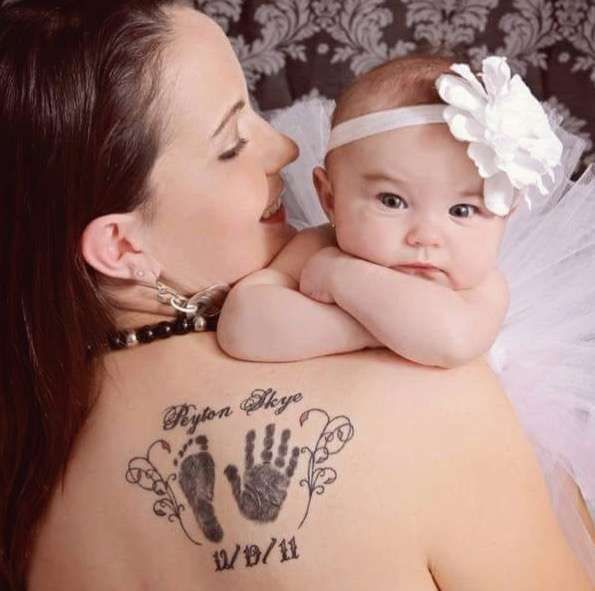 Tatuajes de nombres liliana 35