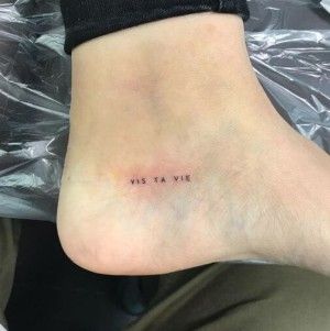 Tattoos of nombres minimalistas 36