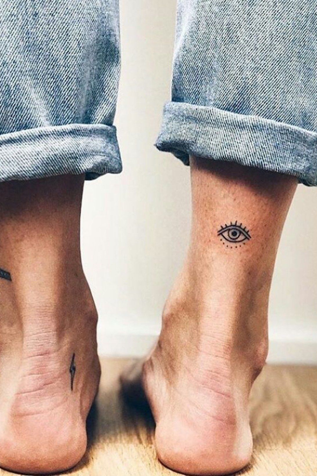 Tattoos of nombres minimalistas 29