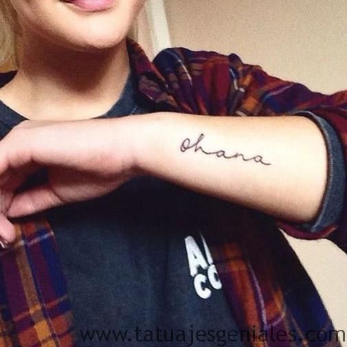 Tattoos von nombres para el brazo 24