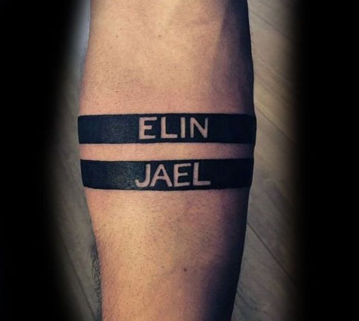 Tattoos of nombres para la mano 13