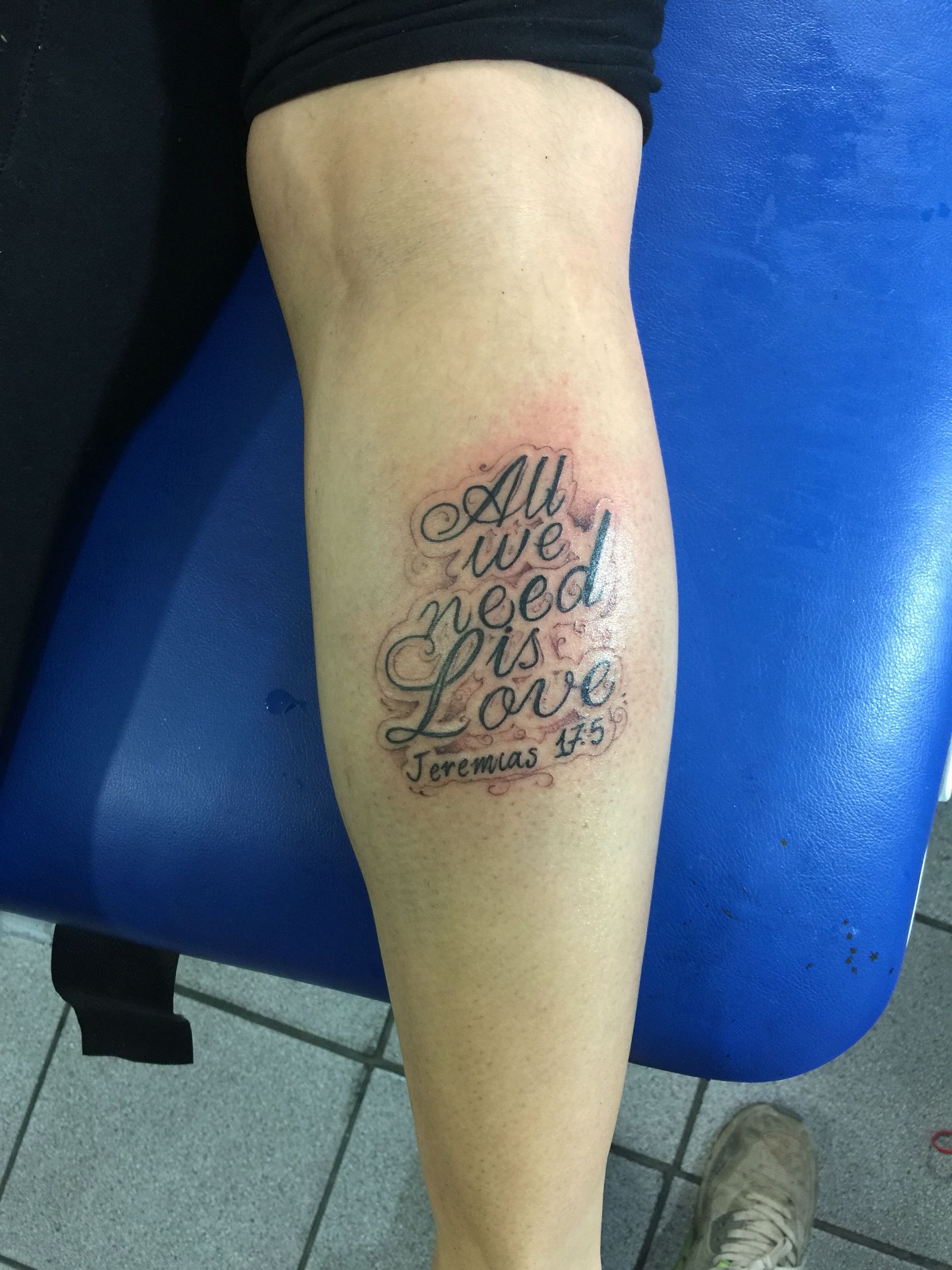 Tatuajes de nombres santiago 11