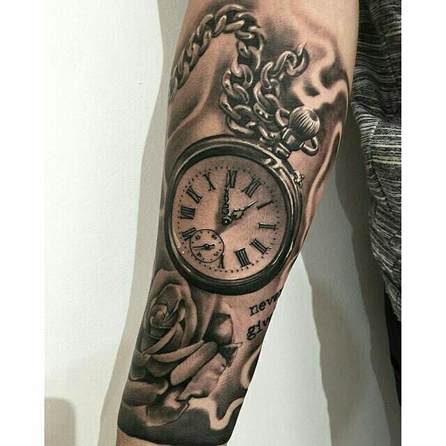 Tatouages de nombres sergio en el brazo 16