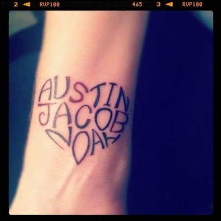 Tattoos of nombres uma 42