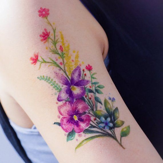Tatuagens de nombres unidos