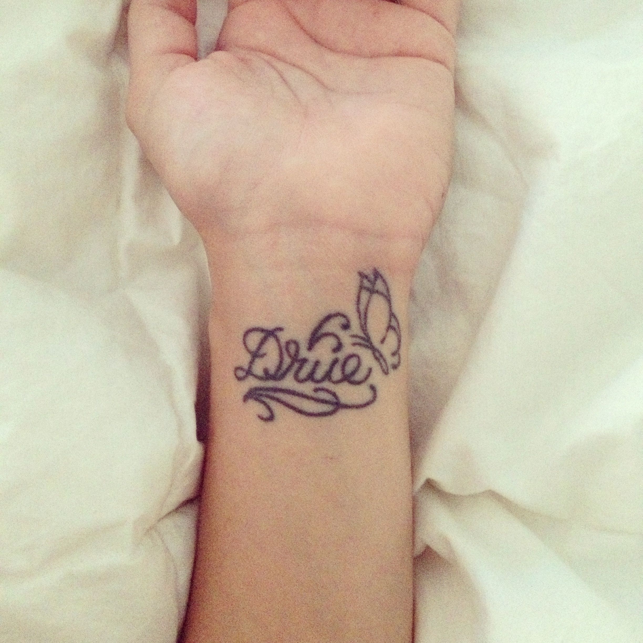 Tattoos von nombres valentina para mujer 42
