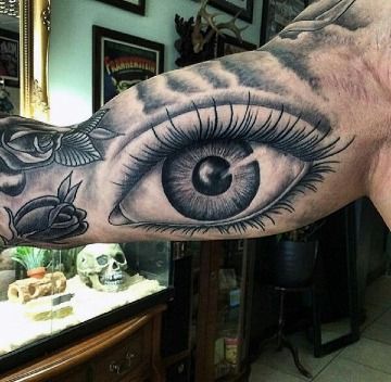 Tatuaggi di ojos realistas 15