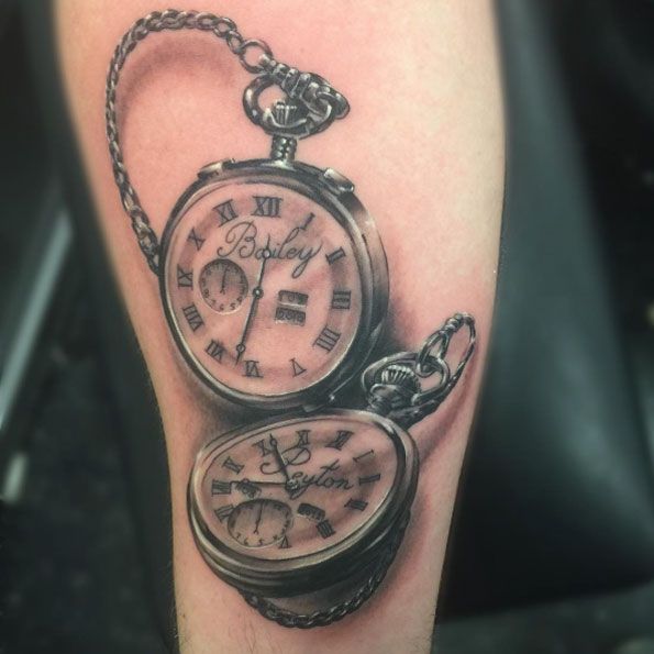 Tatuaggi di relojes con nombres y fechas 12