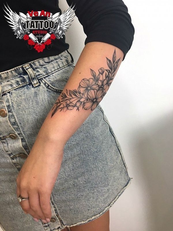 Tattoos von rihanna 7