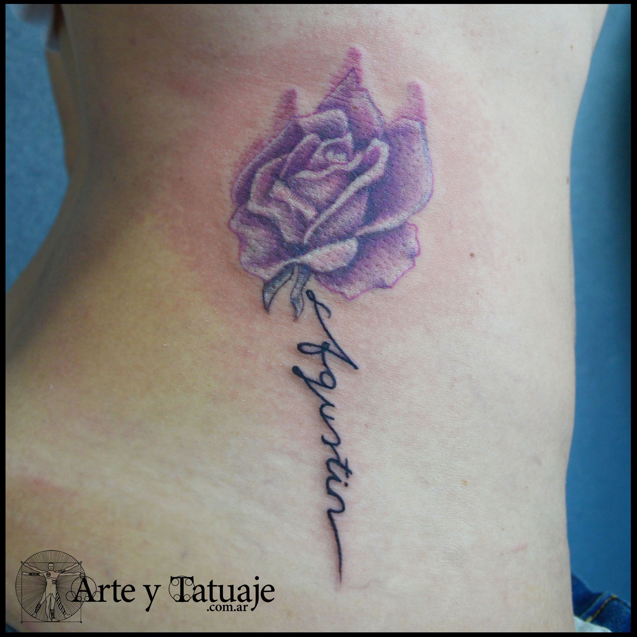 Tattoos of rosas con nombre 17