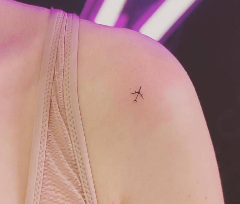 Tatouages de rosas en el hombro 26
