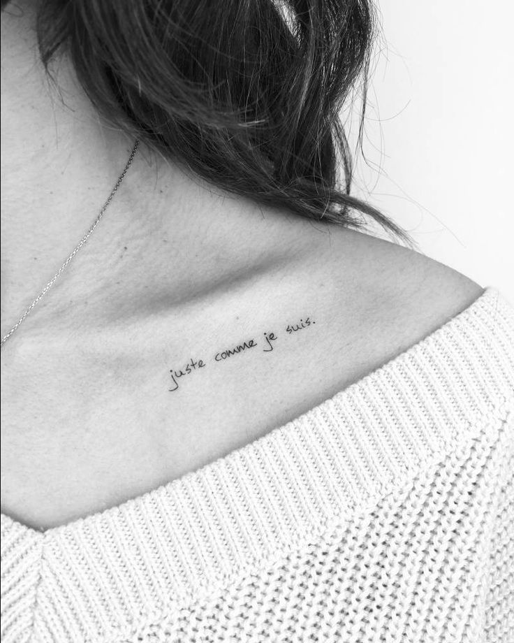 Tatouages de rosas en el hombro 9