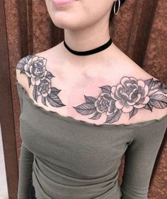 Tatuaggi di rosas en el pecho 5