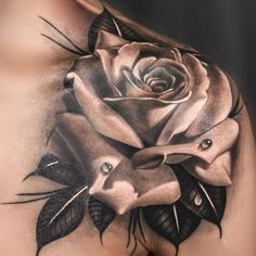 Tatuaggi di rosas en el pecho 42