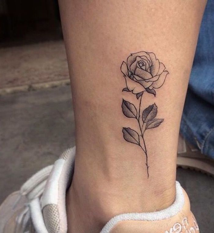Tatuaggi di rosas en la pierna 4