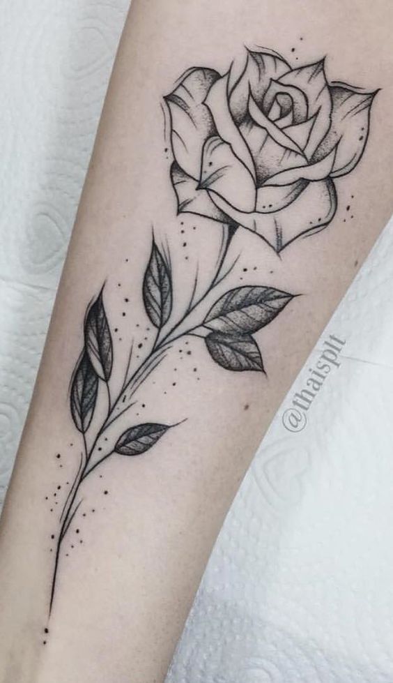 Tatuaggi di rosas en la pierna 1