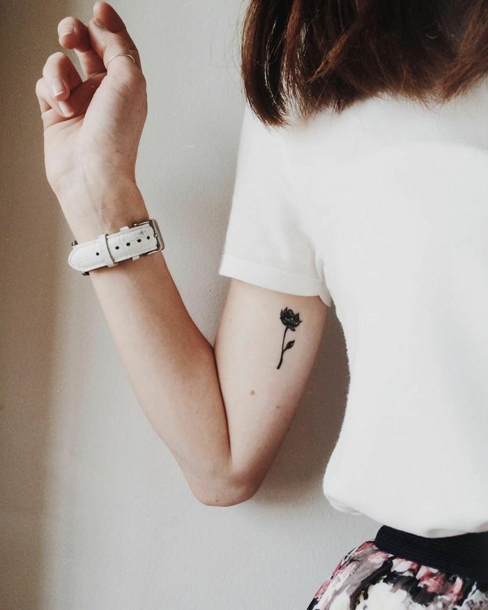 Tatouages de rosas para mujeres 13