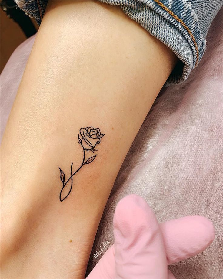 Tatouages de rosas para mujeres 44