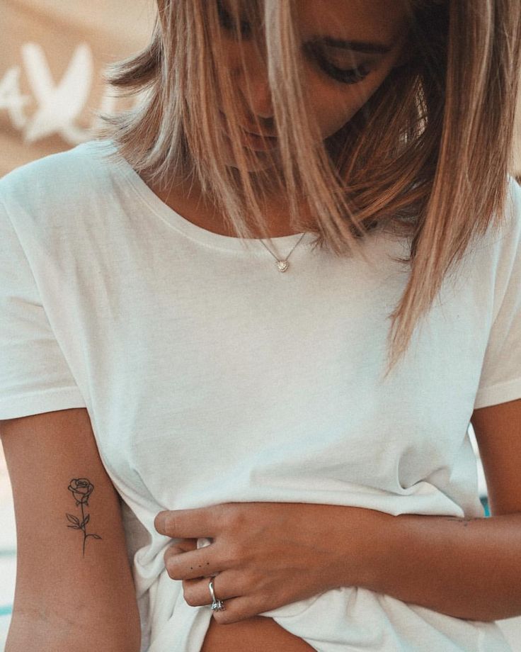 Tatouages de rosas para mujeres 24