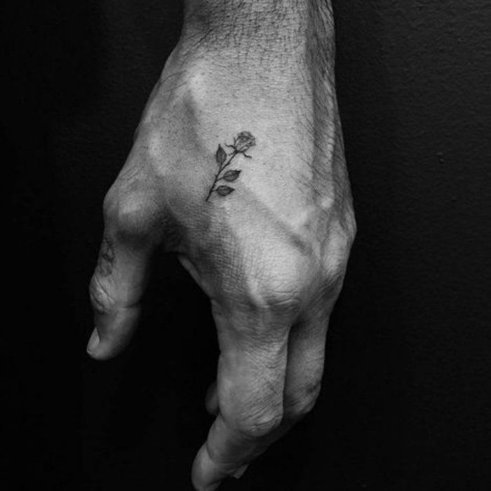 Tatuagens de rosas significado 16