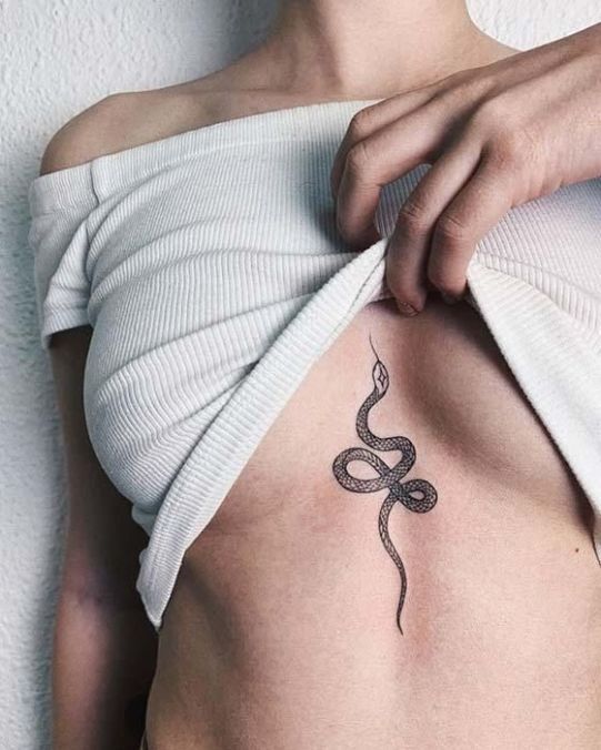 Tatuaggi di serpiente en el brazo 5