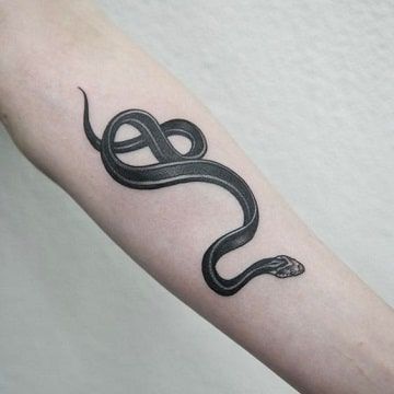 Tatuaggi di serpiente en el brazo 12
