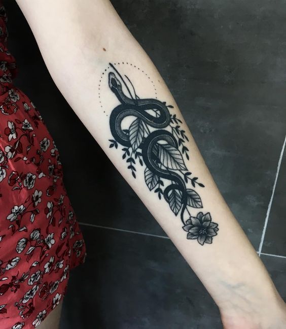 Tatuaggi di serpiente en el brazo 10