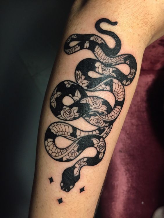 Tattoos of serpientes 59