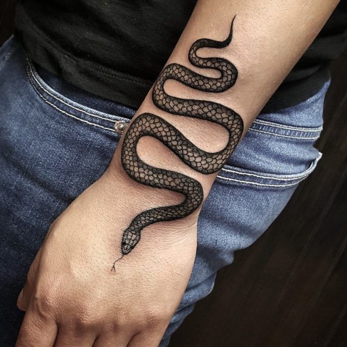 Tattoos of serpientes 8