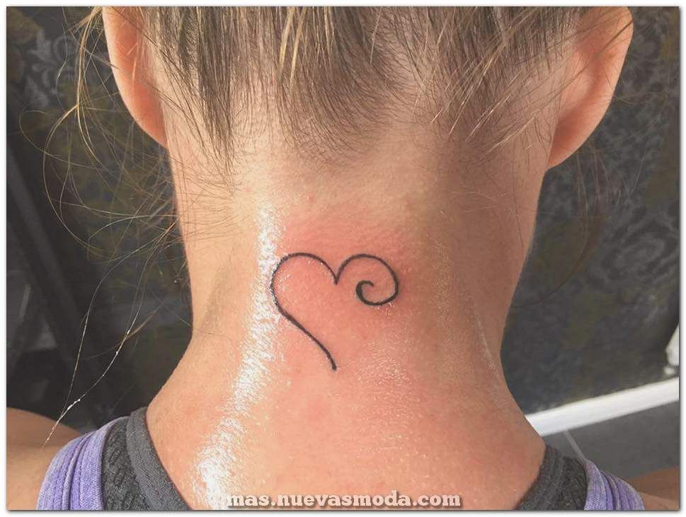 Tatuajes de tijeras 6
