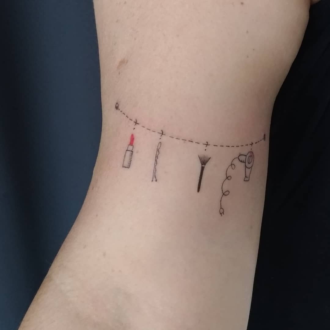 Tatuajes de tijeras 19