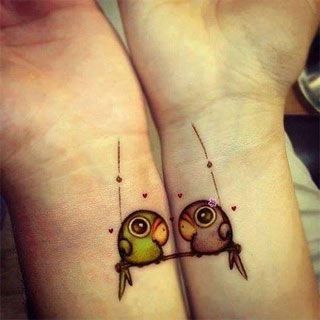 Tatuajes de tras de la oreja 51
