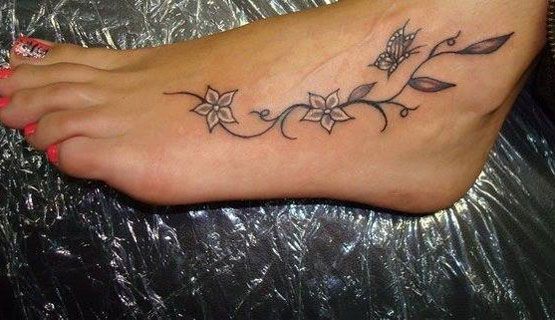 Tatuajes de tras de la oreja 47