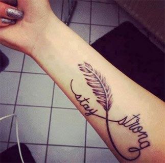 Tatuajes de tras de la oreja 37