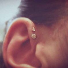 Tatuajes de tras de la oreja 33
