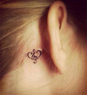 Tatuajes de tras de la oreja 22