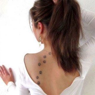 Tatuajes de tras de la oreja 15