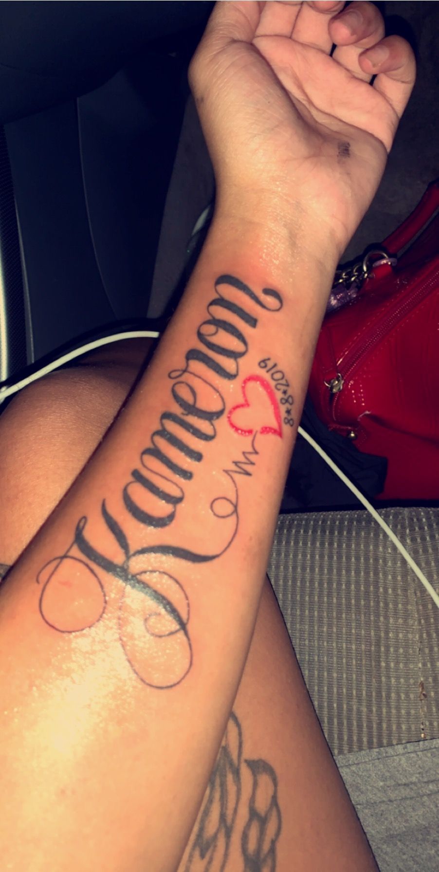Tattoos of tres nombres en el brazo 9