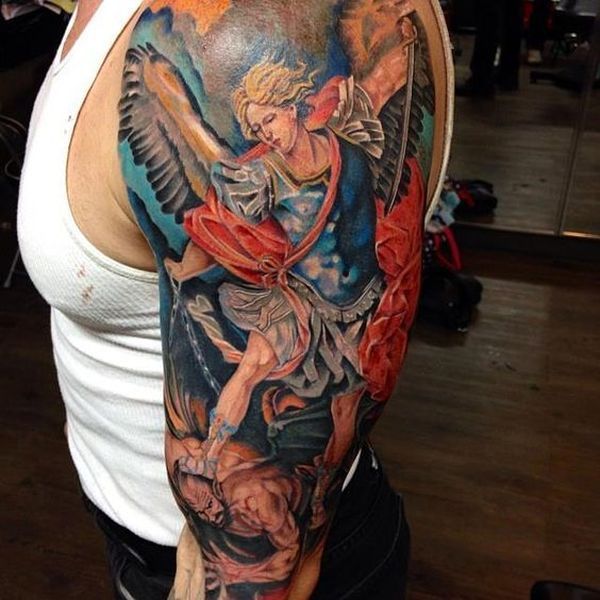 Tattoos of tres nombres en el brazo 57