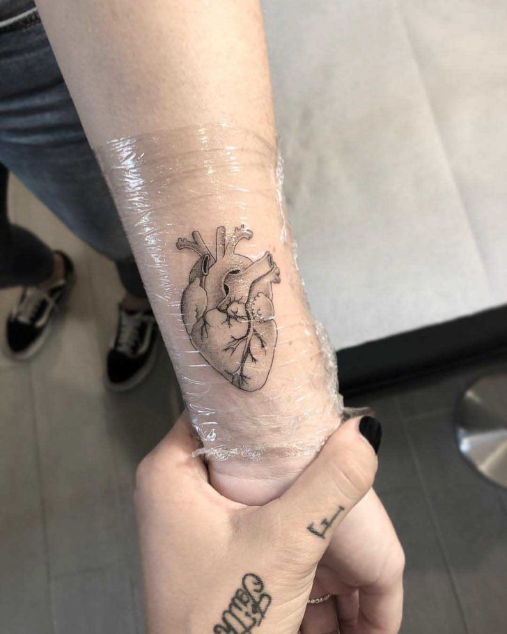 Tatouages de un corazon 16