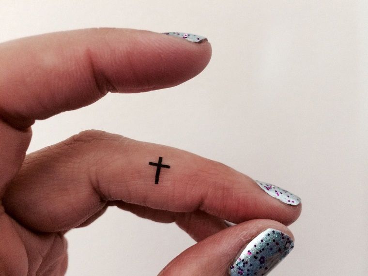 Tattoos von una cruz 33