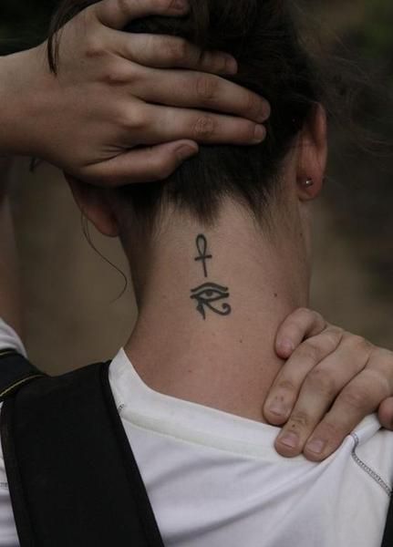 Tattoos von una cruz 12