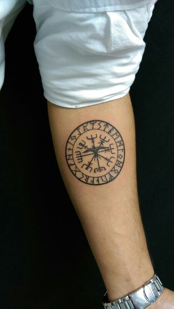 Tattoos von vikingos