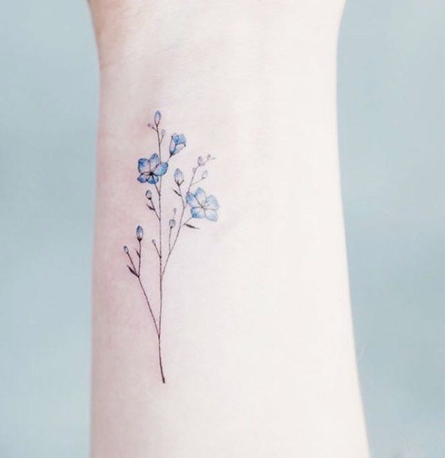 Tatuajes de violeta